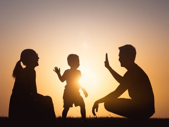 بسبب إفراطها في حب إبني.. أخت زوجي تعبث بأحلامي كأم