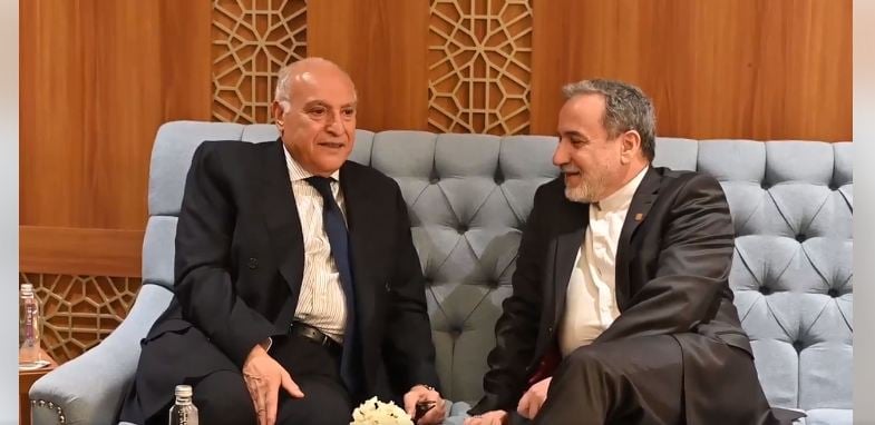 عطاف يتباحث مع نظيره الإيراني تواصل حرب الإبادة على الفلسطينيين بغزة