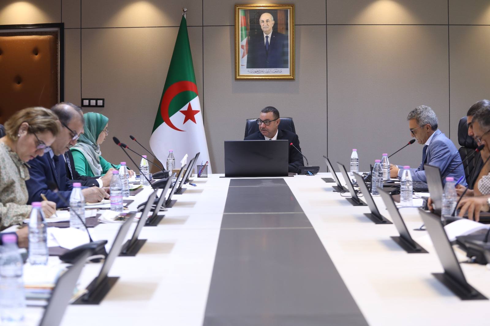 ملف شركة الخطوط الجوية الداخلية..سعيود يترأس اجتماعا مهما