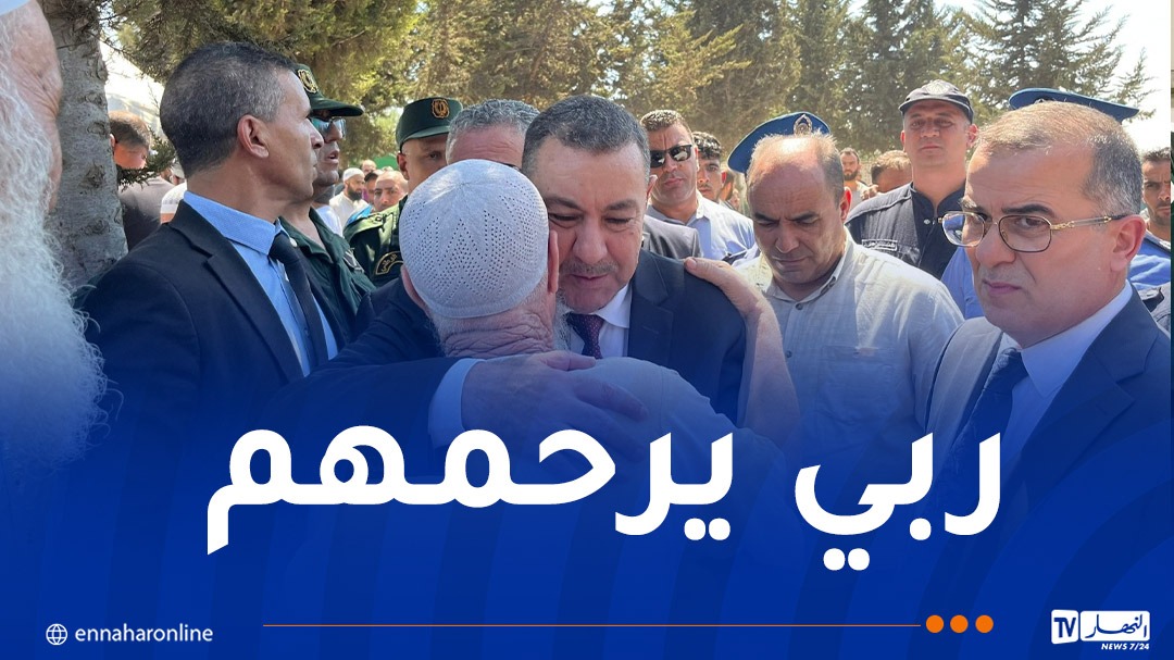 وزيرا النقل والعمل يشاركان في جنازة ضحايا حادث وادي الحراش
