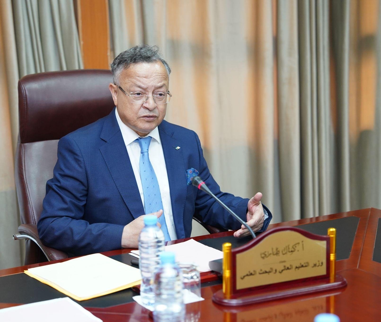 مشروع عقود توظيف لفائدة طلبة خريجي المدارس العليا بسيدي عبد الله.بداري يعقد اجتماعا هاما