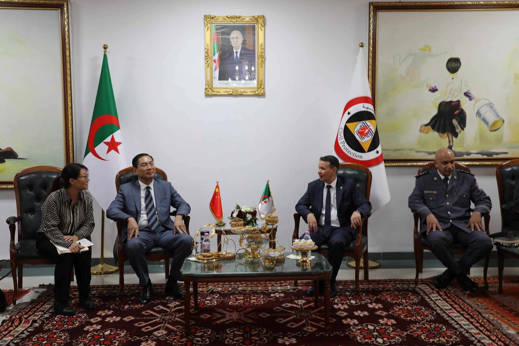 وفد من وزارة تسيير الطوارئ الصينية في زيارة للجزائر