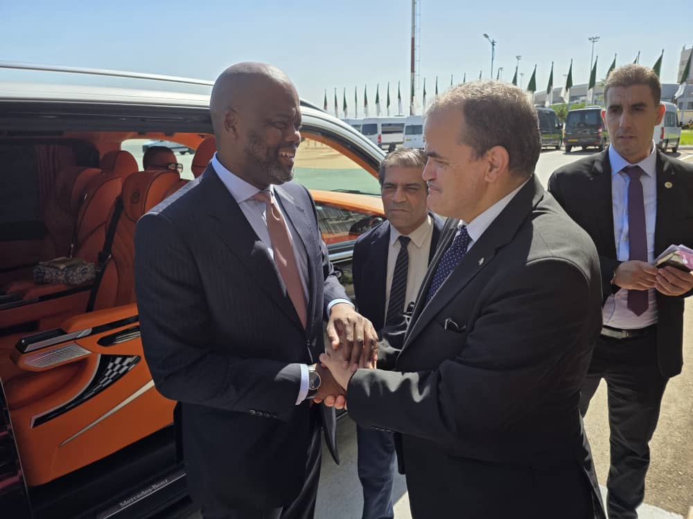 بعد مشاركته في معرض IATF 2025.. رزيق يودّع الأمين العام لمنطقة التجارة الحرة القارية الإفريقية