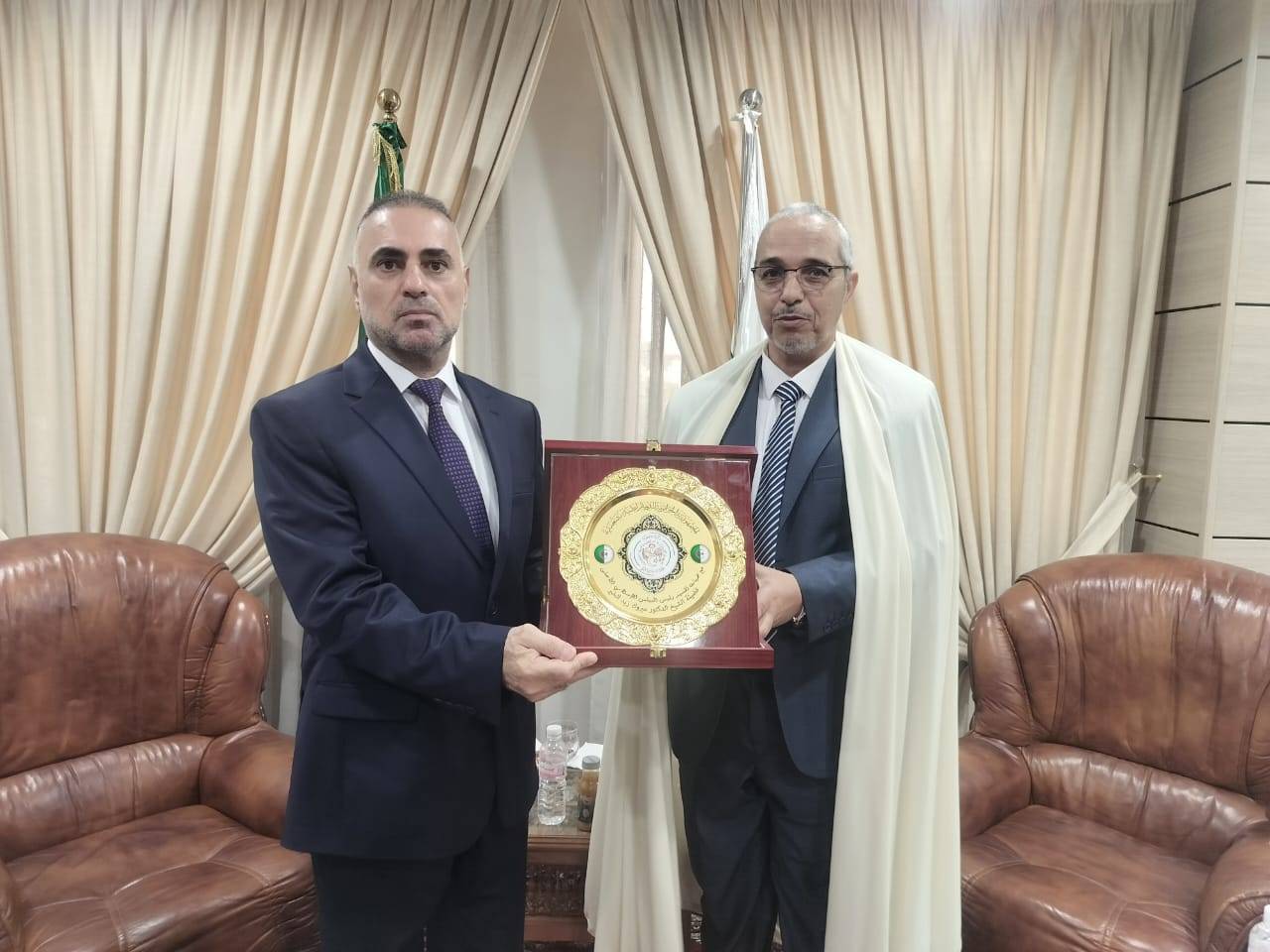 رئيس المجلس الإسلامي يستقبل سفير دولة فلسطين بالجزائر 