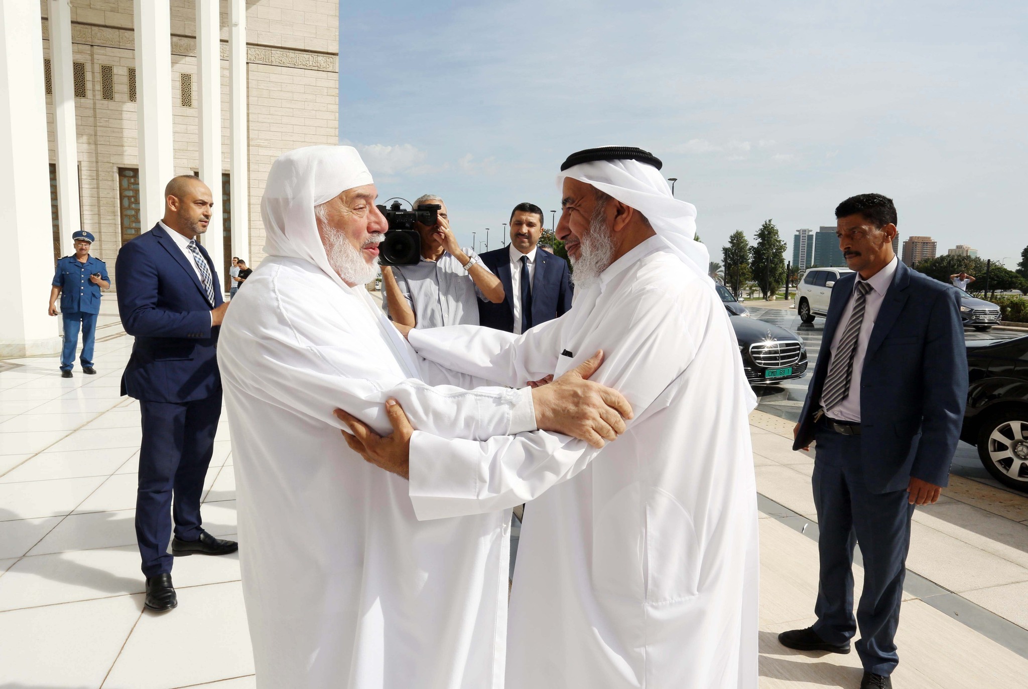 عميد جامع الجزائر يستقبل وزير الأوقاف القطري