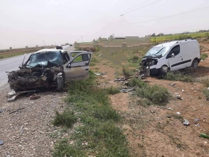 عين الدفلى.. 5 جرحى في اصطدام بين سيارتين بجليدة