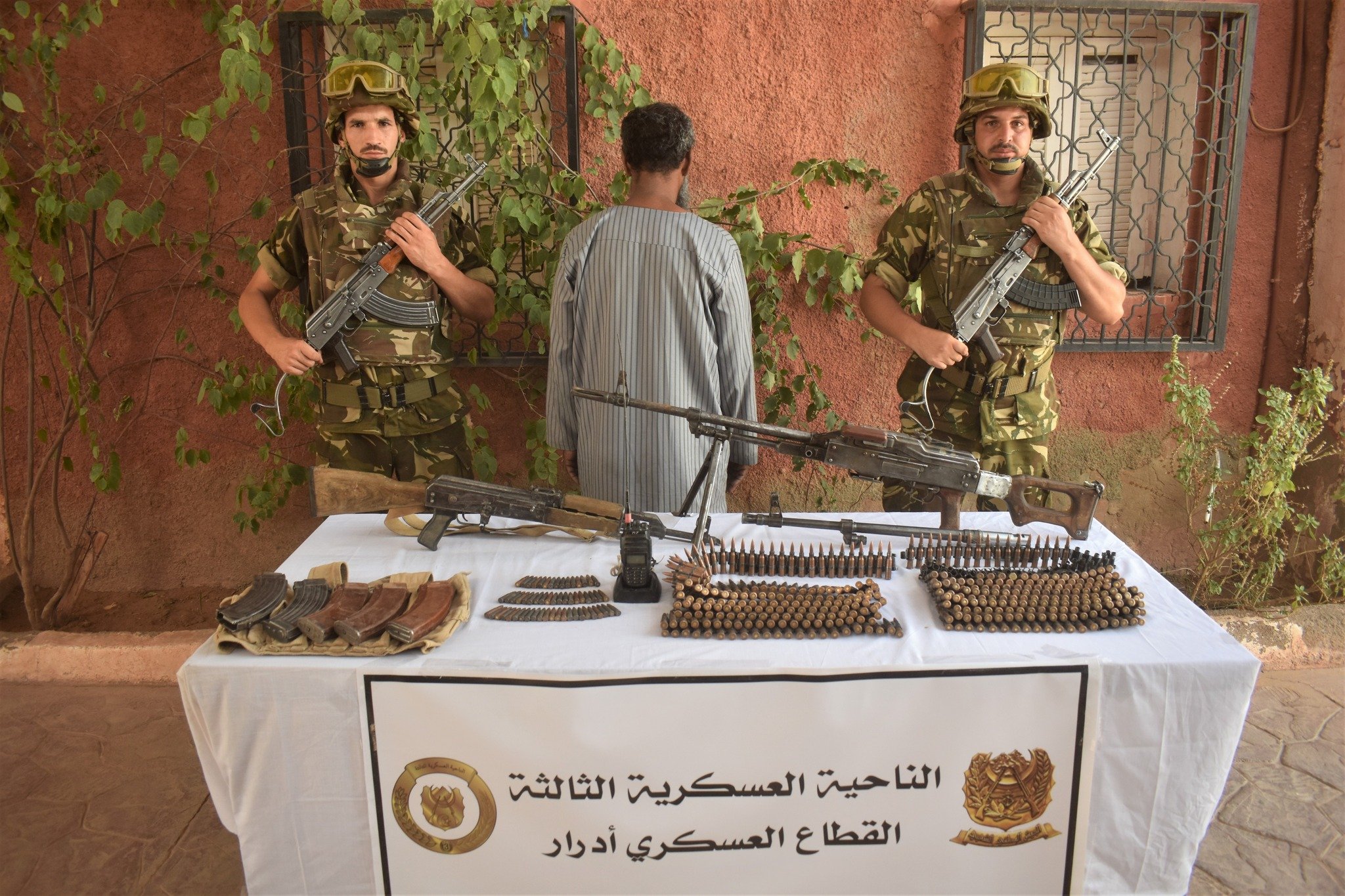 القضاء على إرهابيين بتيبازة وآخر يُسلّم نفسه بأدرار