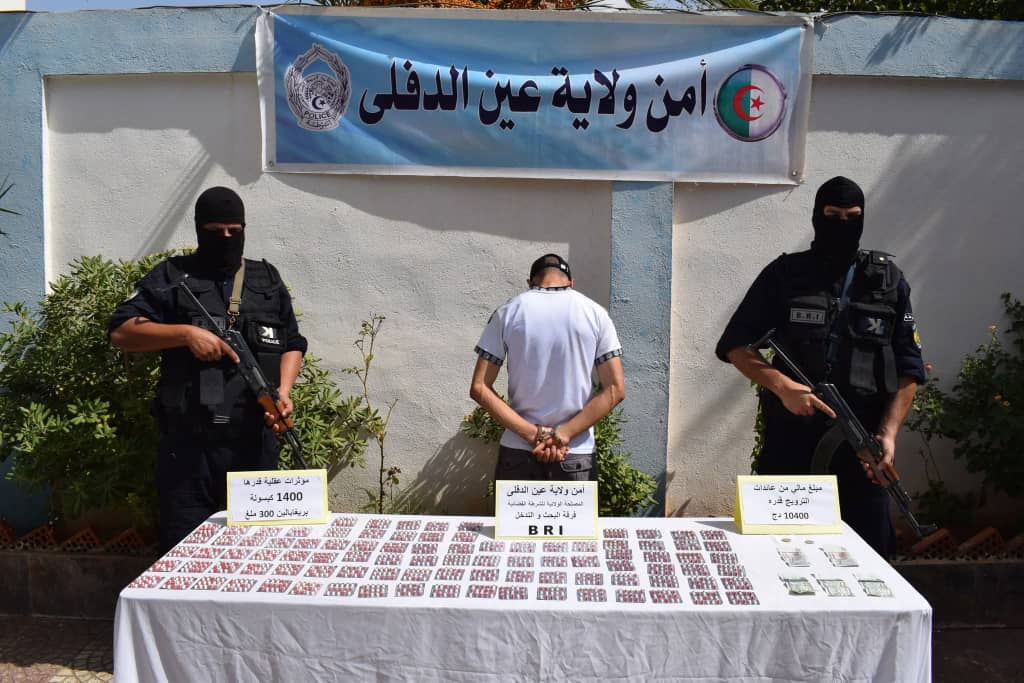 BRI عين الدفلى تطيح بمروج للمؤثرات العقلية و تضبط 1400 قرص مهلوس
