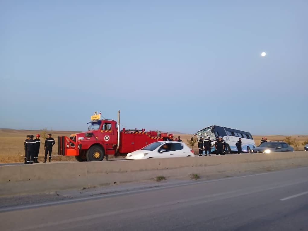 18 جريحا في اصطدام بين حافلتين بأم البواقي