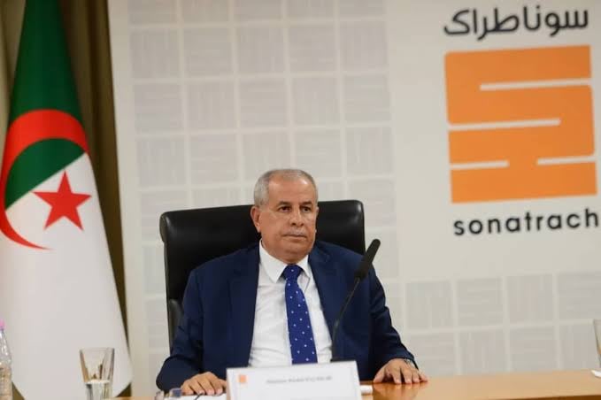 حشيشي يتفقد مشروع مركب MTBE بأرزيو.. تقدم الأشغال بنسبة 74% والإنتاج ينطلق في ماي 2026