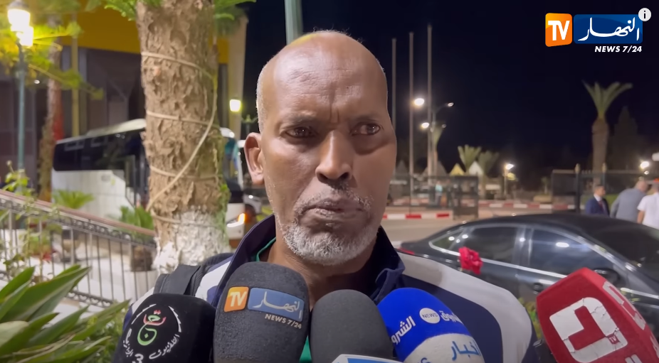 بشير صلاح: “المنتخب الجزائري قوي لكن في كرة القدم كل شيء ممكن”