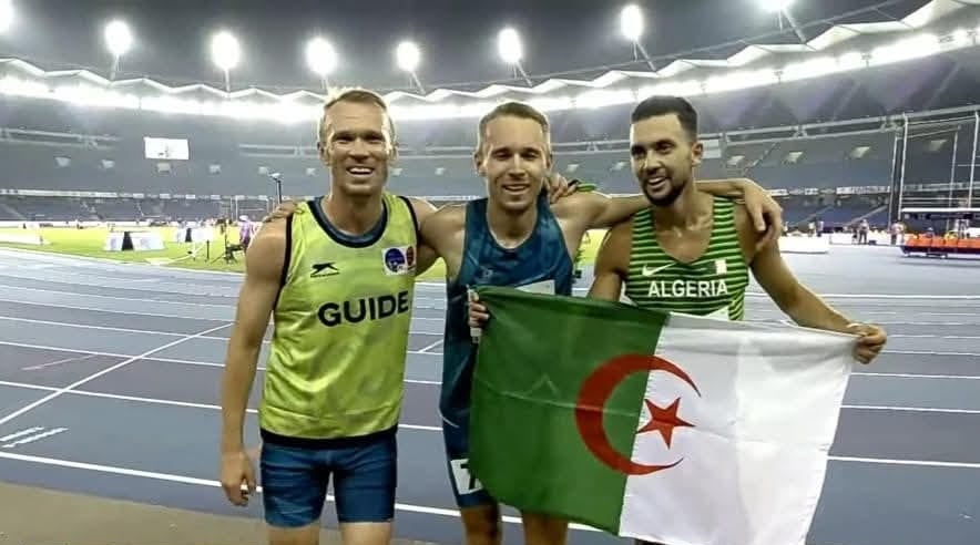 بوذراع يهدي الجزائر ميدالية فضية جديدة
