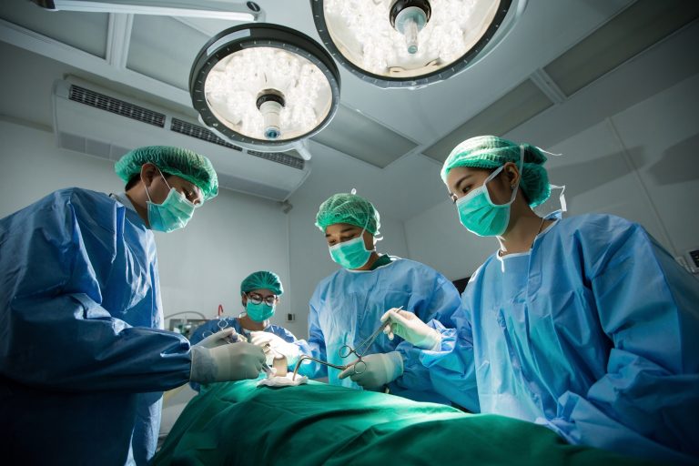 إدراج عمليات زراعة الكبد ضمن الأعمال المتكفل بها من قبل الضمان الاجتماعي