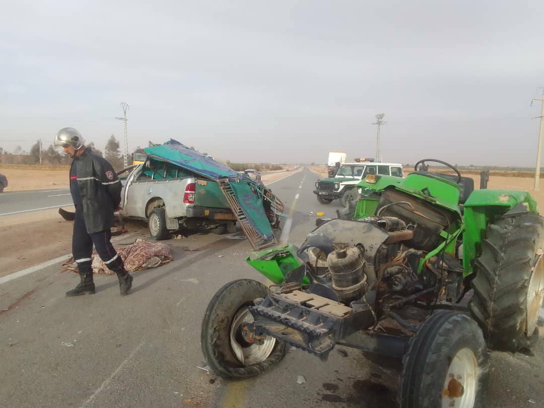 الجزائر – قتيل و10 جرحى إثر اصطدام سيارة بجرار ورقلة – النهار أونلاين