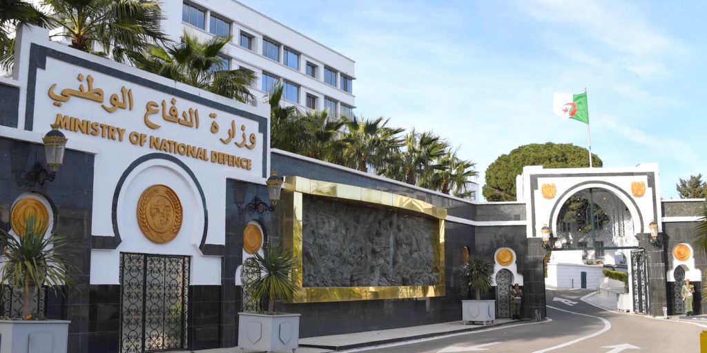تجنيد الطلبة الضباط.. إطلاق موقع التسجيلات الأولية لوزارة الدفاع الوطني