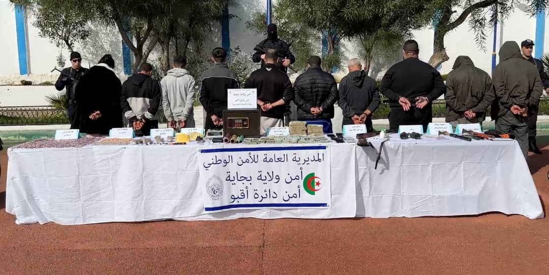 الجزائر – الإطاحة بشبكة لتهريب المخدرات وضبط كمية من الكوكايين والأسلحة – النهار أونلاين