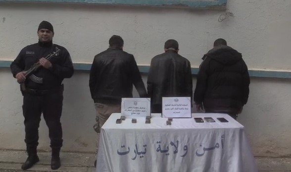 الجزائر – تيارت.. القبض على 3 تجار بحوزتهم 7 أوراق من الكيف – النهار أونلاين