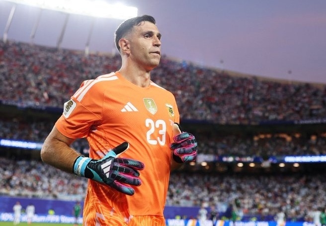 مارتنيز: “المنتخب الجزائري جيد وسيفوز على الأردن والنسما”