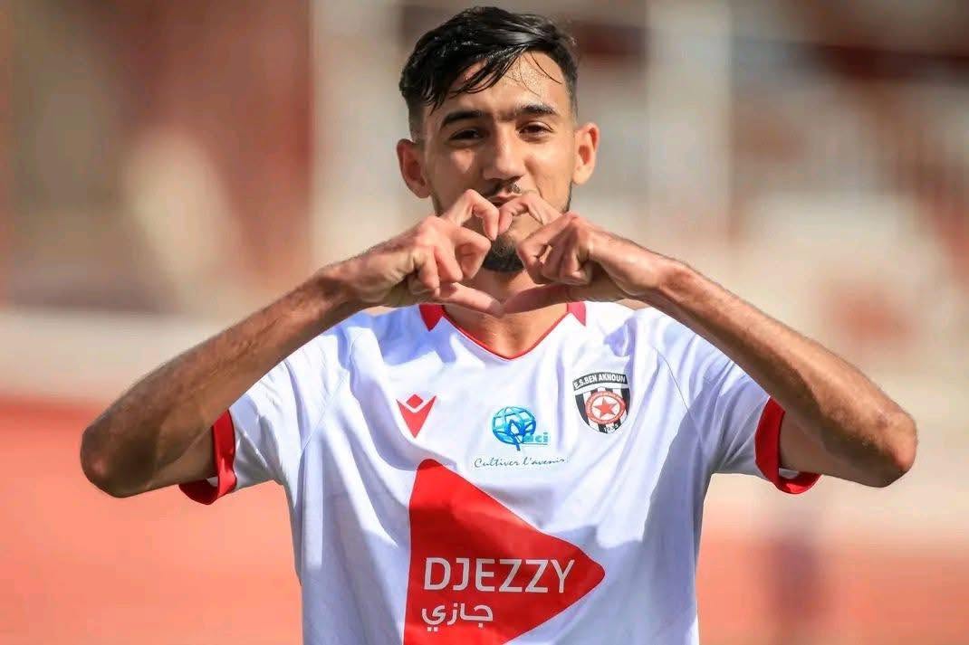 إدارة وفاق سطيف تدعم تعداداها بمدافع نجم بن عكنون