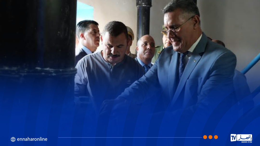 وزير الري يعاين مشروع إعادة تأهيل نظام التزويد بالمياه ببسكرة