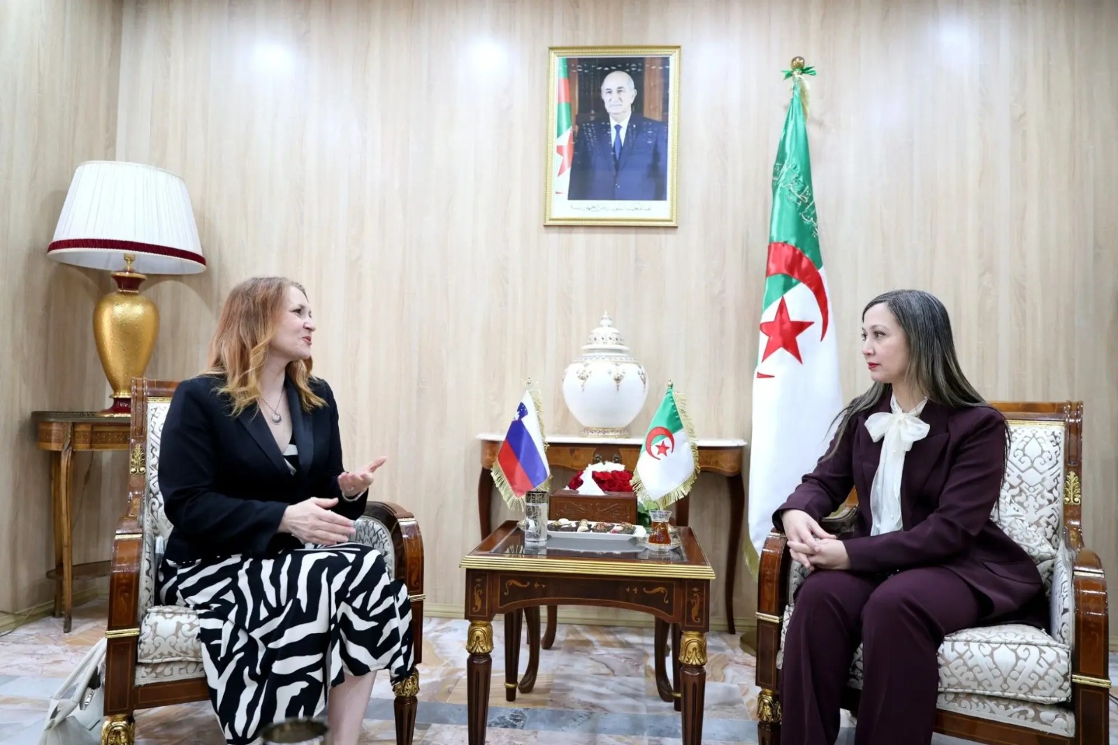 استقبال رئيسة المجلس الشعبي الوطني سفيرة سلوفينيا لدى الجزائر