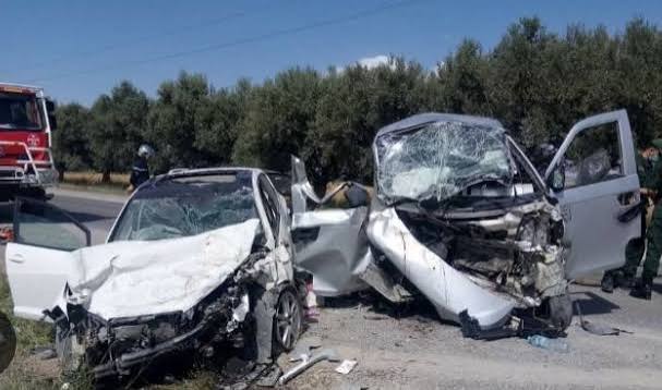 بجاية.. إصابة 11 شخصاً في اصطدام بين سيارتين بملبو