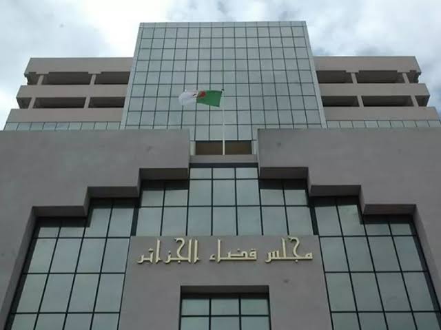 الدولة عازمة على الضرب بيد من حديد لكل من يمس بقوت الجزائريين